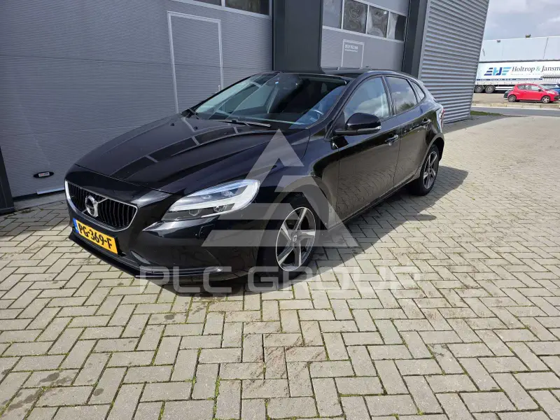 2017 Volvo V40