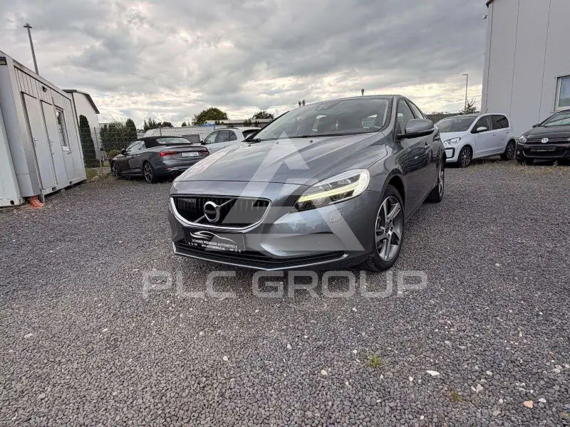 2017 Volvo V40