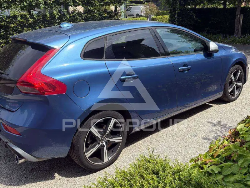 2017 Volvo V40
