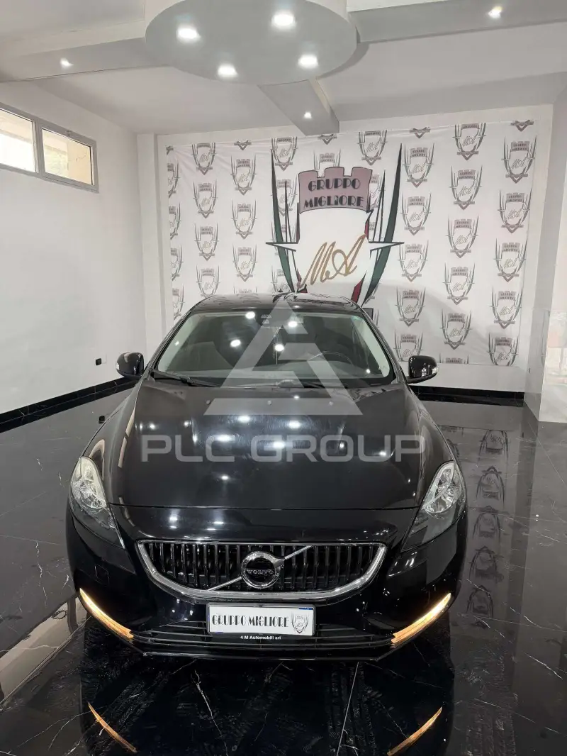 2017 Volvo V40