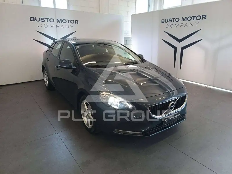 2017 Volvo V40