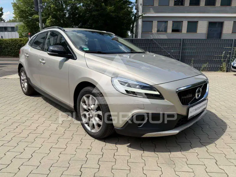 2017 Volvo V40