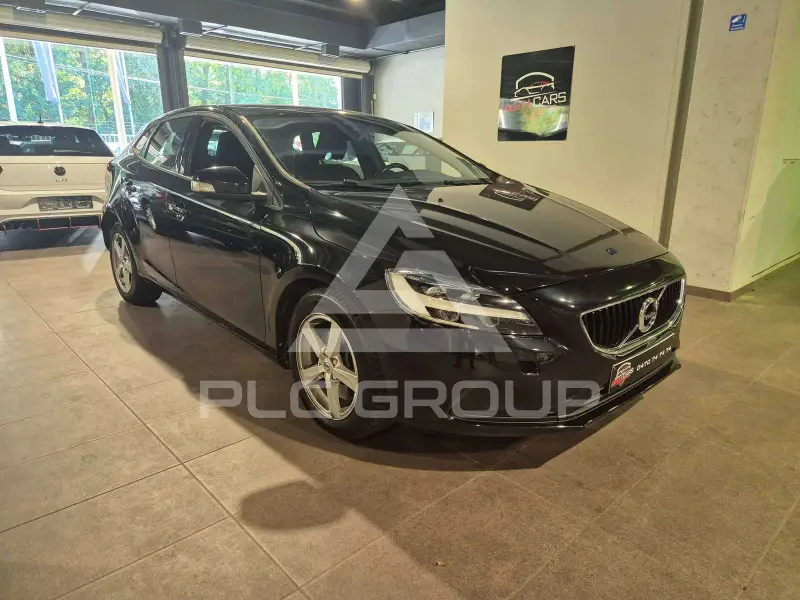 2017 Volvo V40