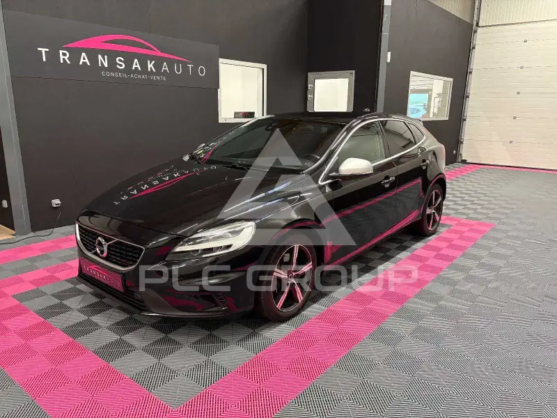 2017 Volvo V40