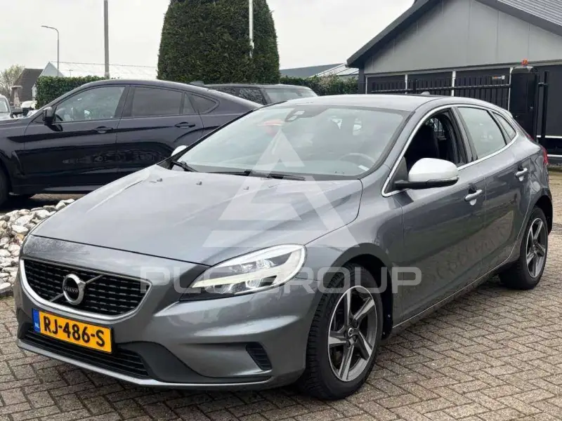 2017 Volvo V40