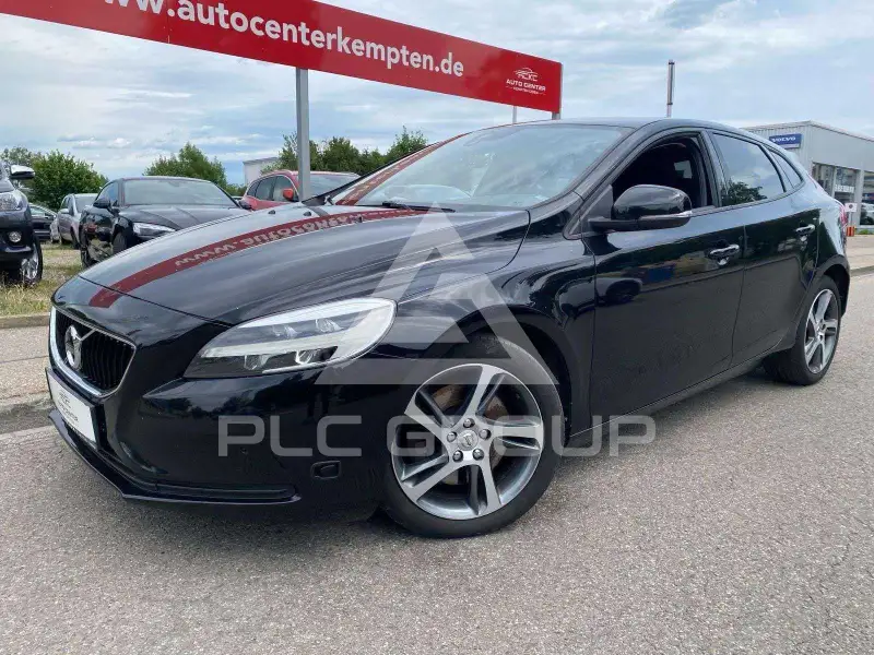 2017 Volvo V40