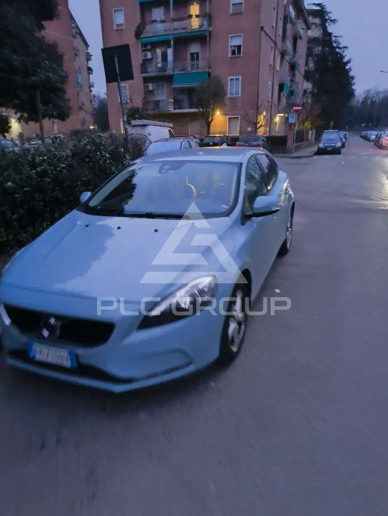 2017 Volvo V40