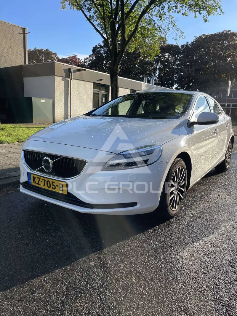 2017 Volvo V40