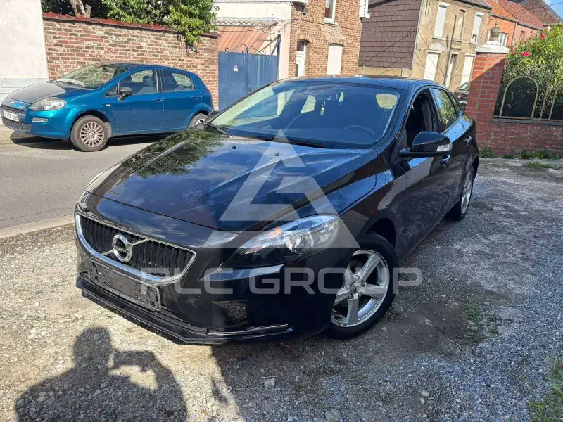 2017 Volvo V40