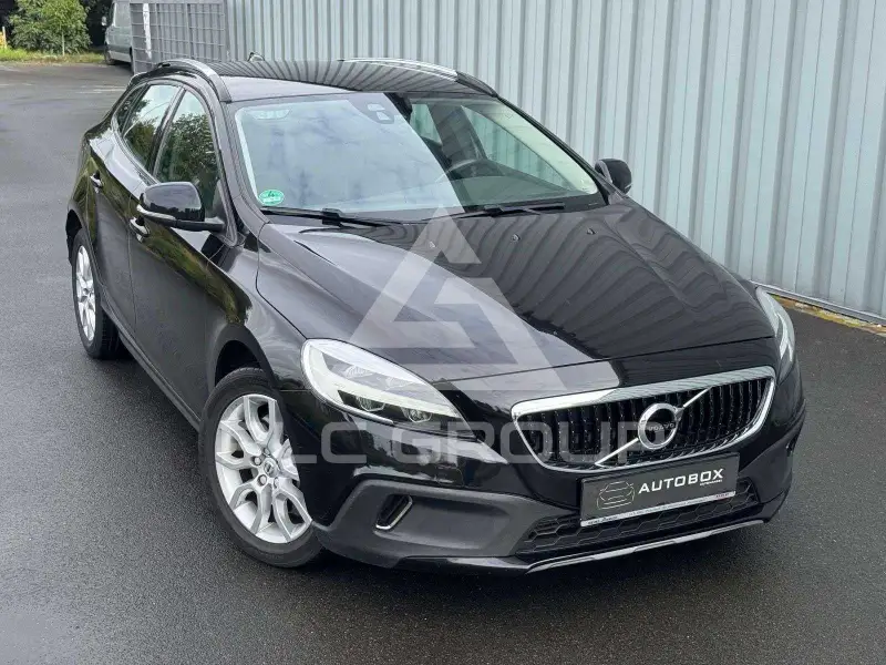 2017 Volvo V40