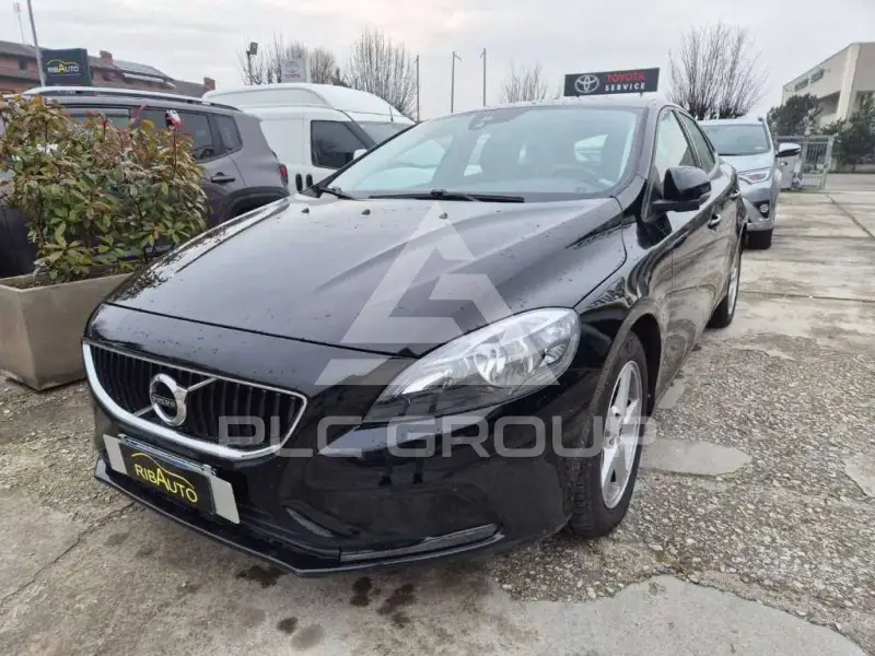 2017 Volvo V40