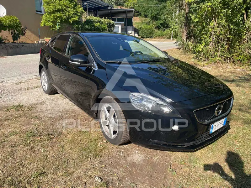 2017 Volvo V40