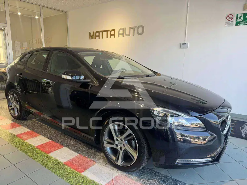 2017 Volvo V40