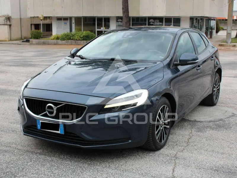 2017 Volvo V40