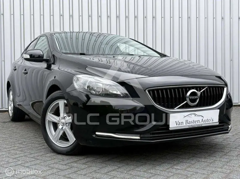 2017 Volvo V40