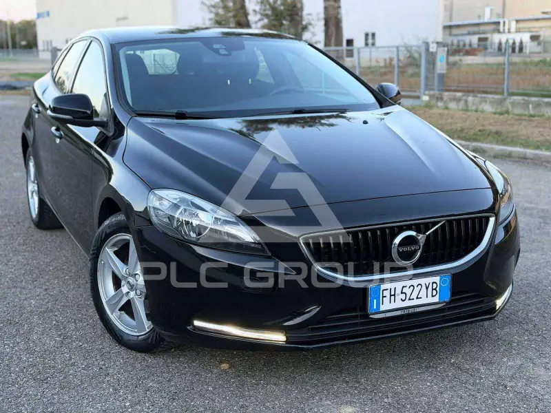 2017 Volvo V40