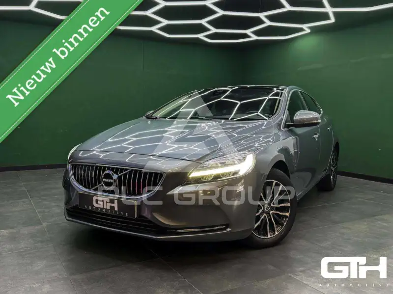 2017 Volvo V40