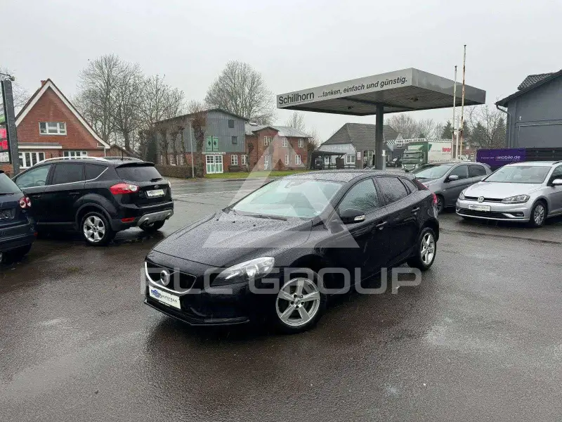 2017 Volvo V40