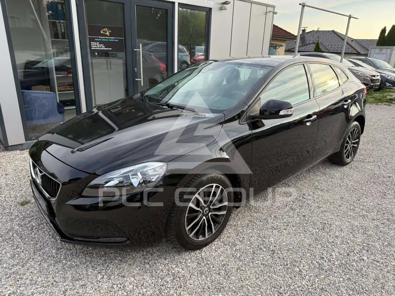 2017 Volvo V40