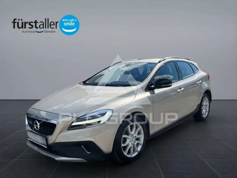 2017 Volvo V40