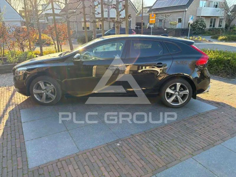 2017 Volvo V40