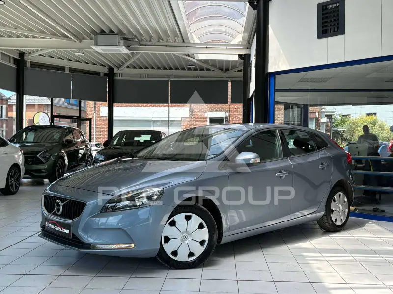 2017 Volvo V40