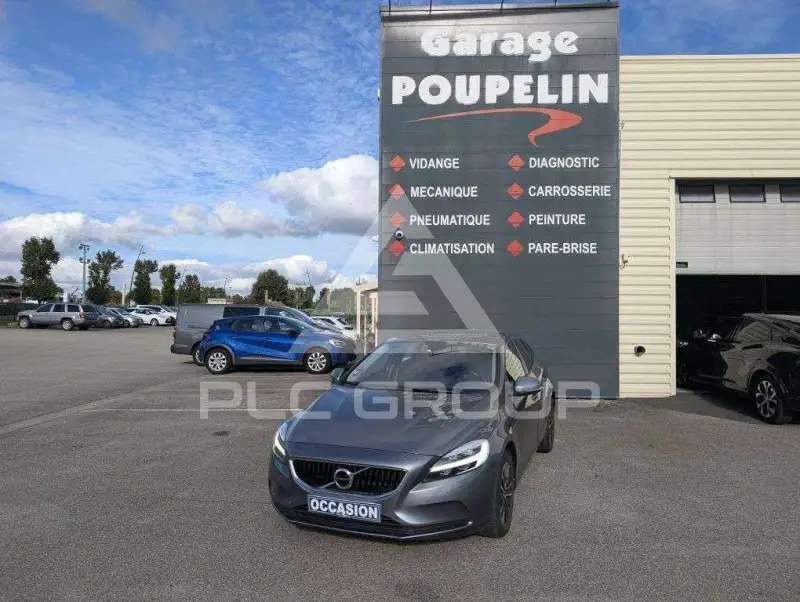 2017 Volvo V40