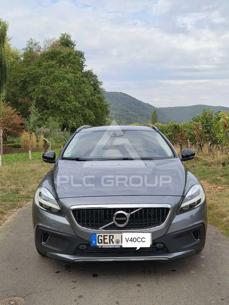 2017 Volvo V40
