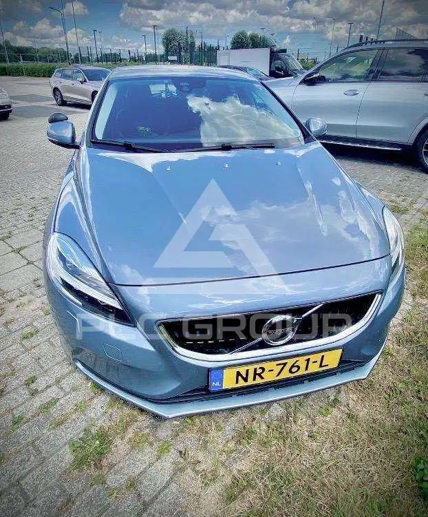 2017 Volvo V40