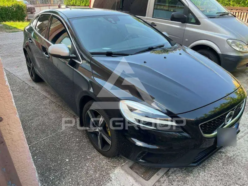 2017 Volvo V40