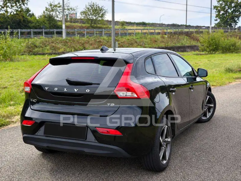 2017 Volvo V40