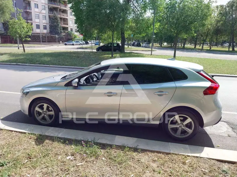 2017 Volvo V40
