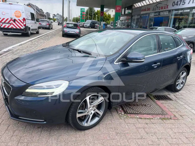 2017 Volvo V40