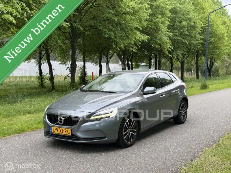 2017 Volvo V40