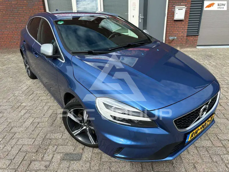 2017 Volvo V40