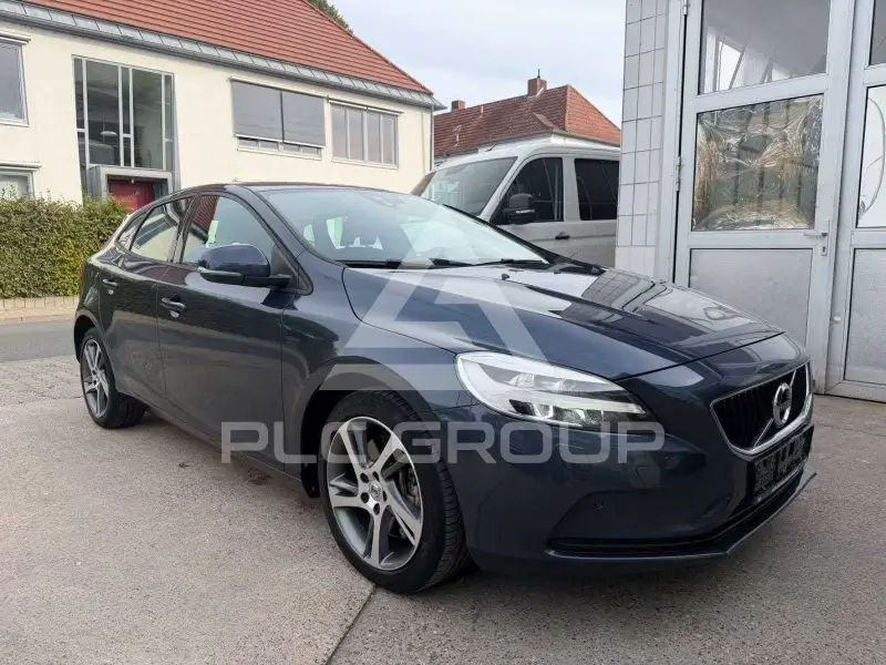 2017 Volvo V40