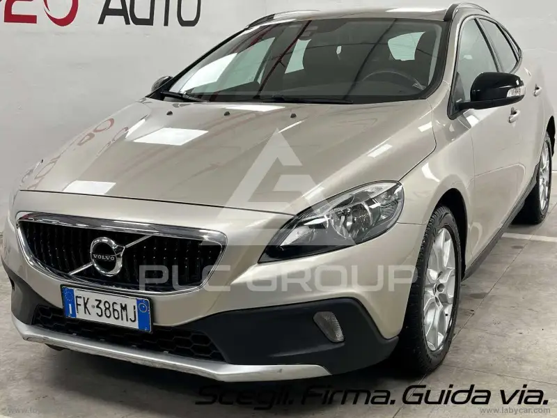 2017 Volvo V40