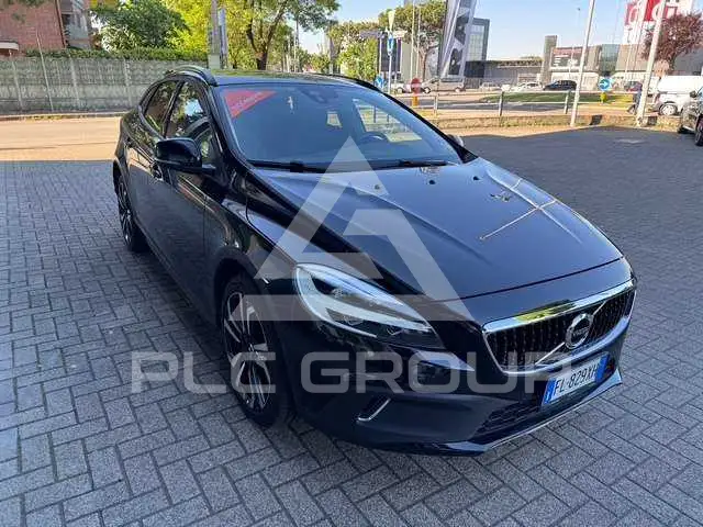2017 Volvo V40