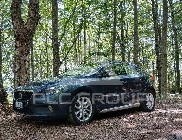 2017 Volvo V40