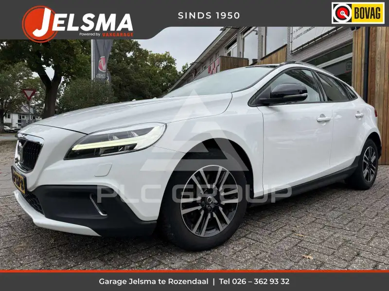 2017 Volvo V40