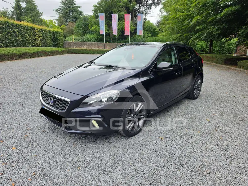 2017 Volvo V40