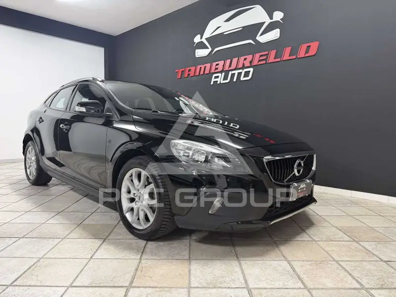 2017 Volvo V40