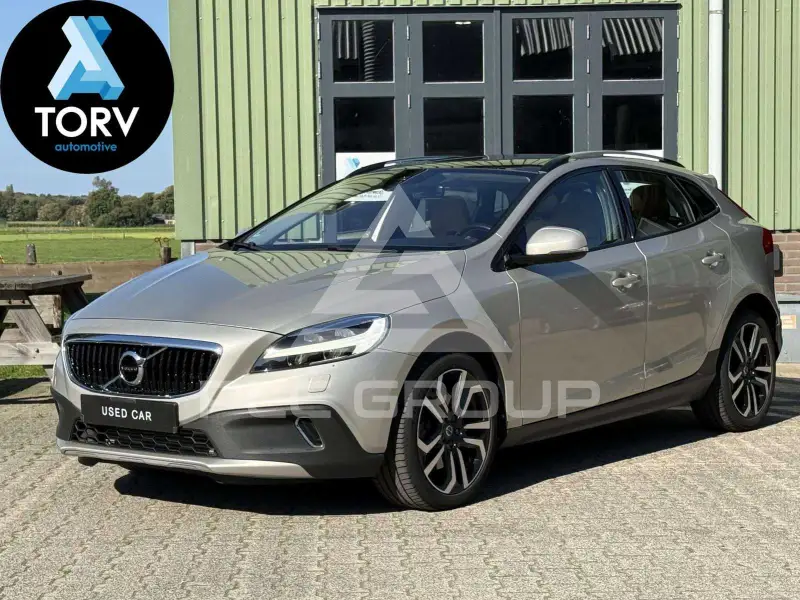 2017 Volvo V40