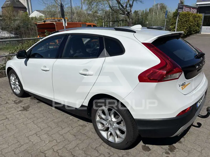 2017 Volvo V40