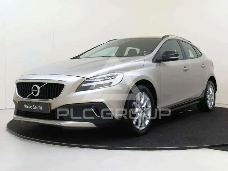 2017 Volvo V40