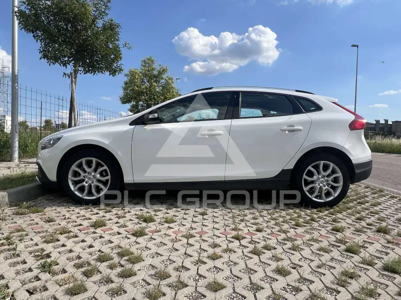 2017 Volvo V40