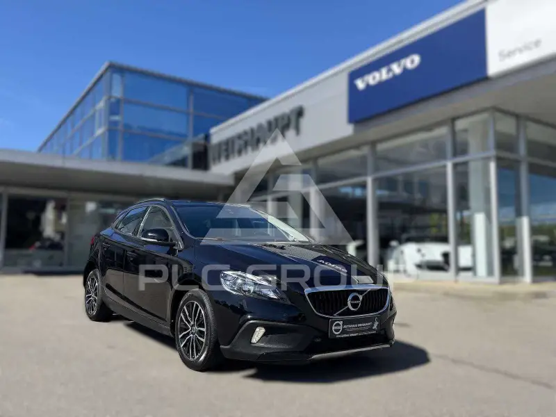2017 Volvo V40