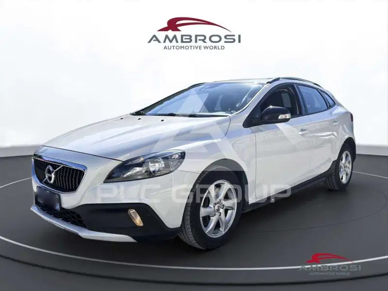 2017 Volvo V40