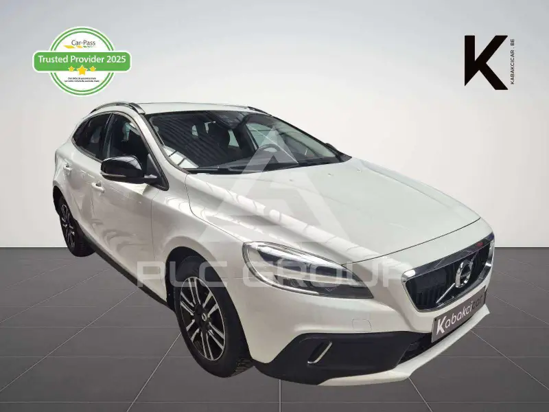 2017 Volvo V40