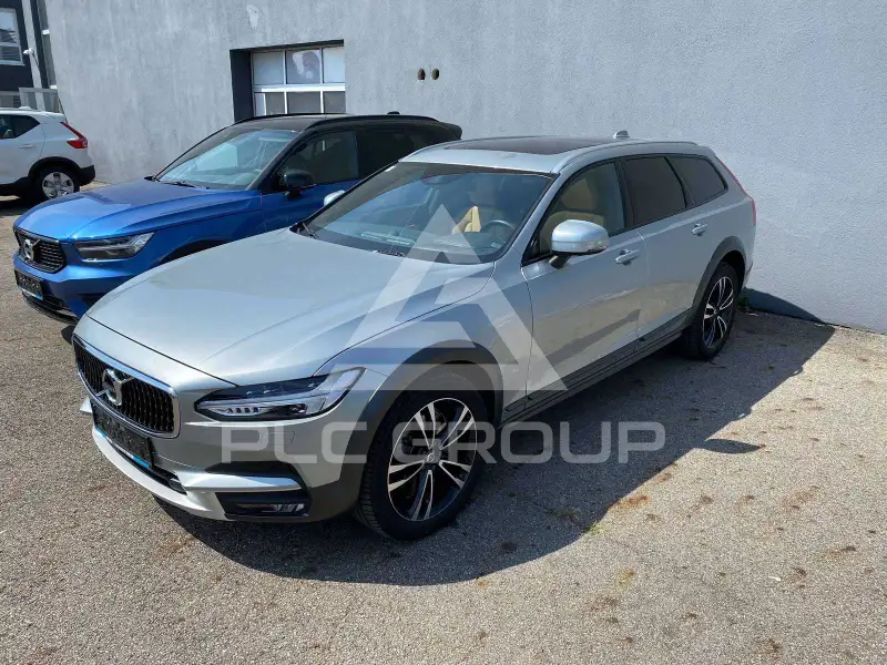 2017 Volvo V90